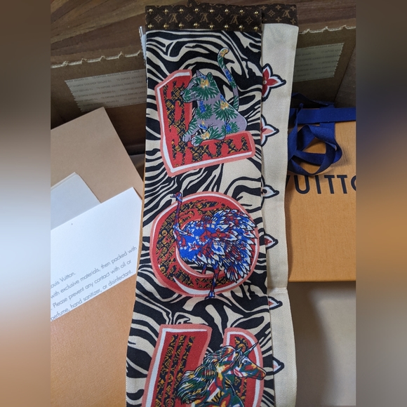 NWT Louis Vuitton Silk Studded ABC Bandeau Scarf Twilly - Picture 3 of 8